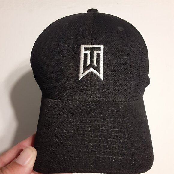 Nike Tiger Woods Black Fitted Hat/Cap Size L/XL - Picture 1 of 8